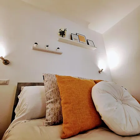 Eluna Apartment *