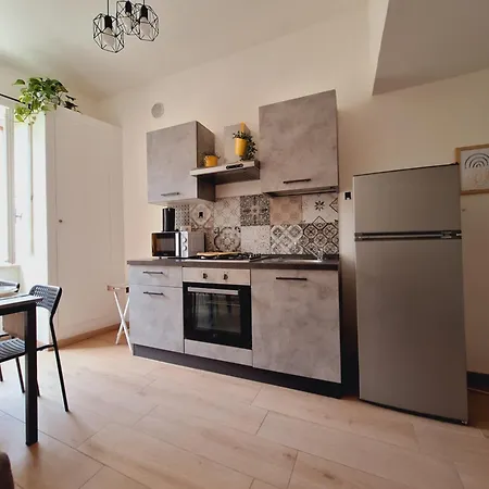 Eluna Apartment